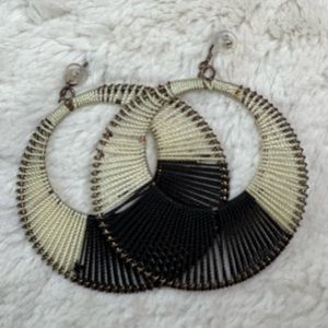 HANDMADE ARTISAN-CRAFTED HOOP EARRINGS BLACK & IVORY OS